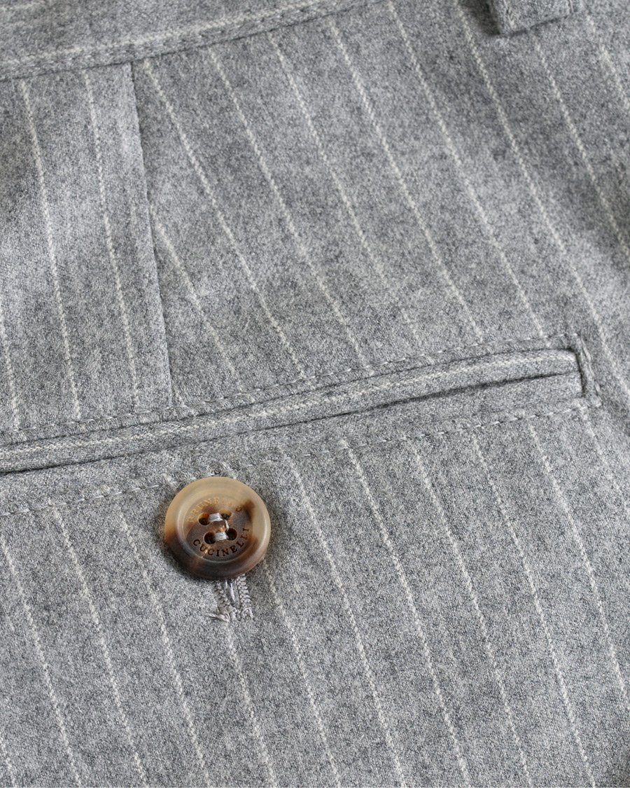 Hombres | Pantalones | Brunello Cucinelli | Slim Fit Pin Stripe Pleated Flannel Trousers Light Grey