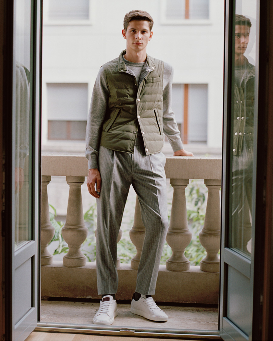 Hombres | Pantalones | Brunello Cucinelli | Slim Fit Pin Stripe Pleated Flannel Trousers Light Grey