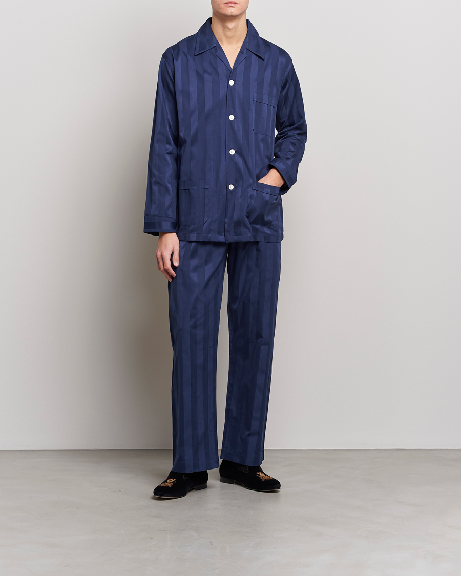 Hombres | Pijamas y batas | Derek Rose | Striped Cotton Satin Pyjama Set Navy
