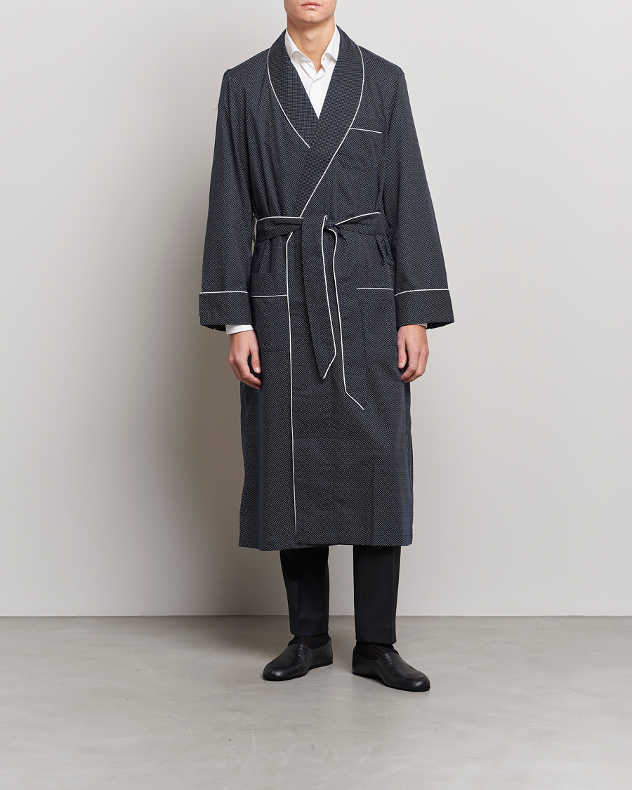 Hombres | Pijamas y batas | Derek Rose | Polka Dot Cotton Satin Dressing Gown Navy