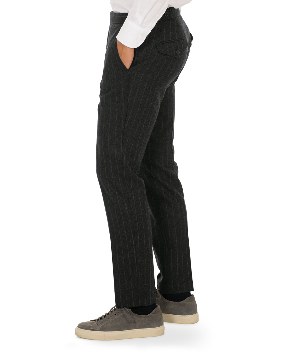 Hombres | Pantalones | Oscar Jacobson | Nilo Chalkstripe Side Adjuster Trousers Dark Grey