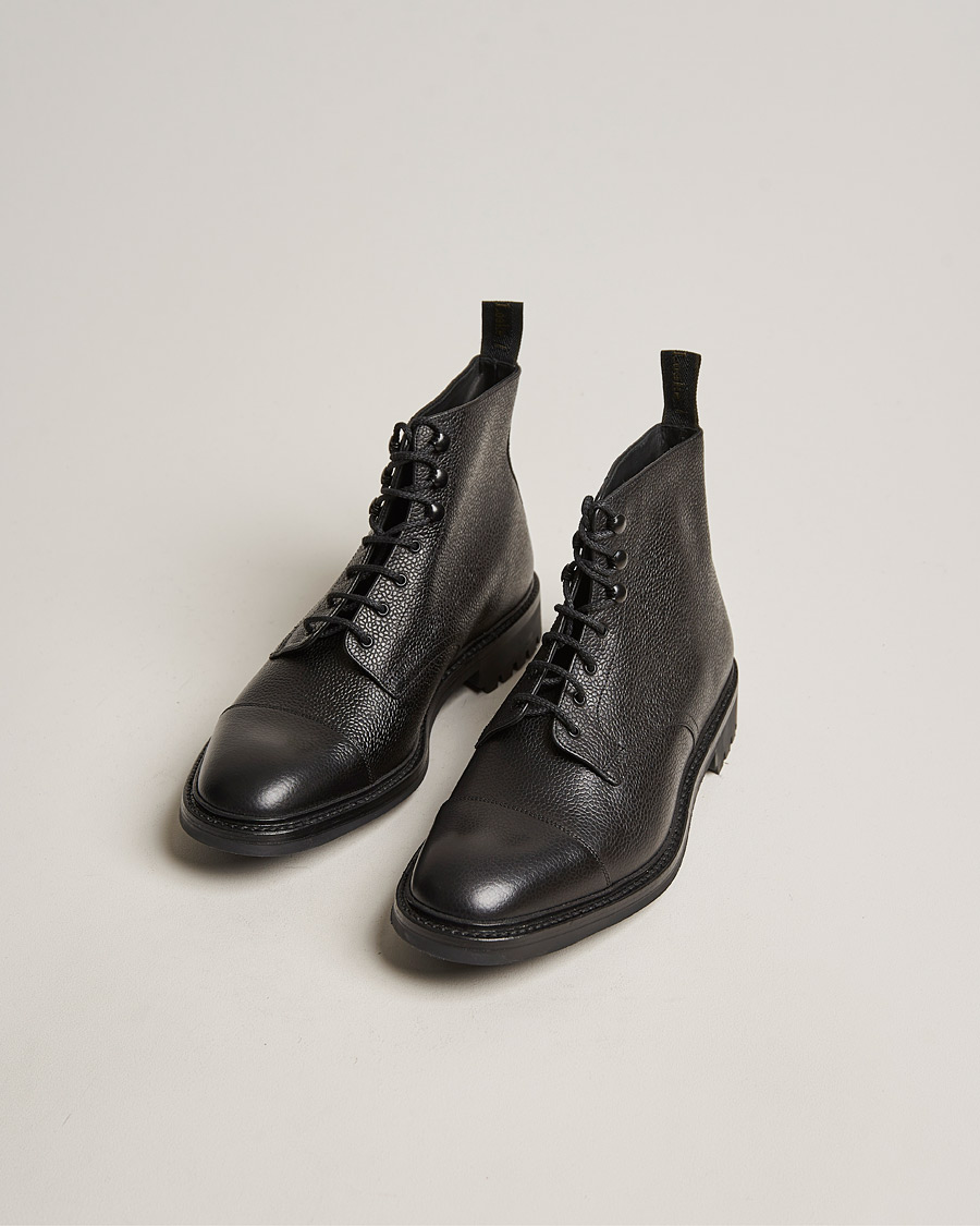 Hombres | Botas negras | Loake 1880 | Sedbergh Derby Boot Black Calf Grain