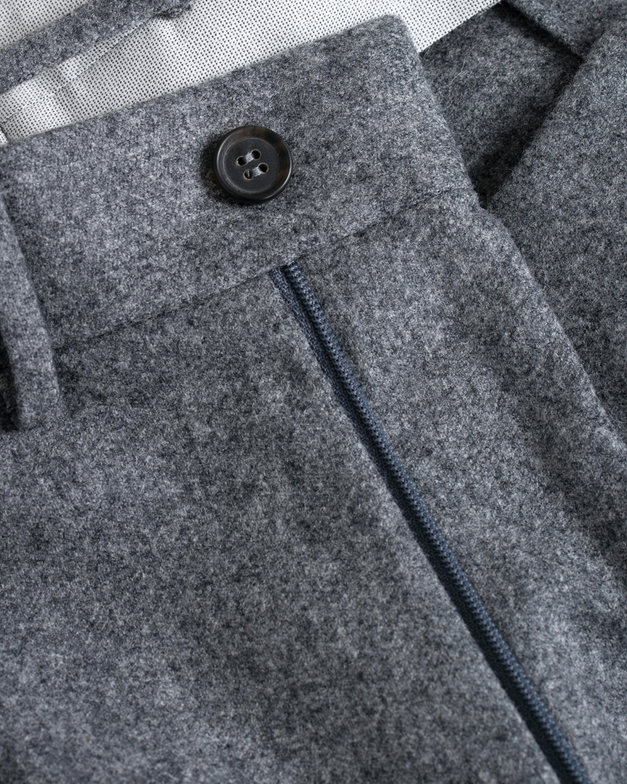 Hombres | Pantalones | Berg&Berg | Arnold Pleated Side Adjuster Flanell Trousers Mid Grey