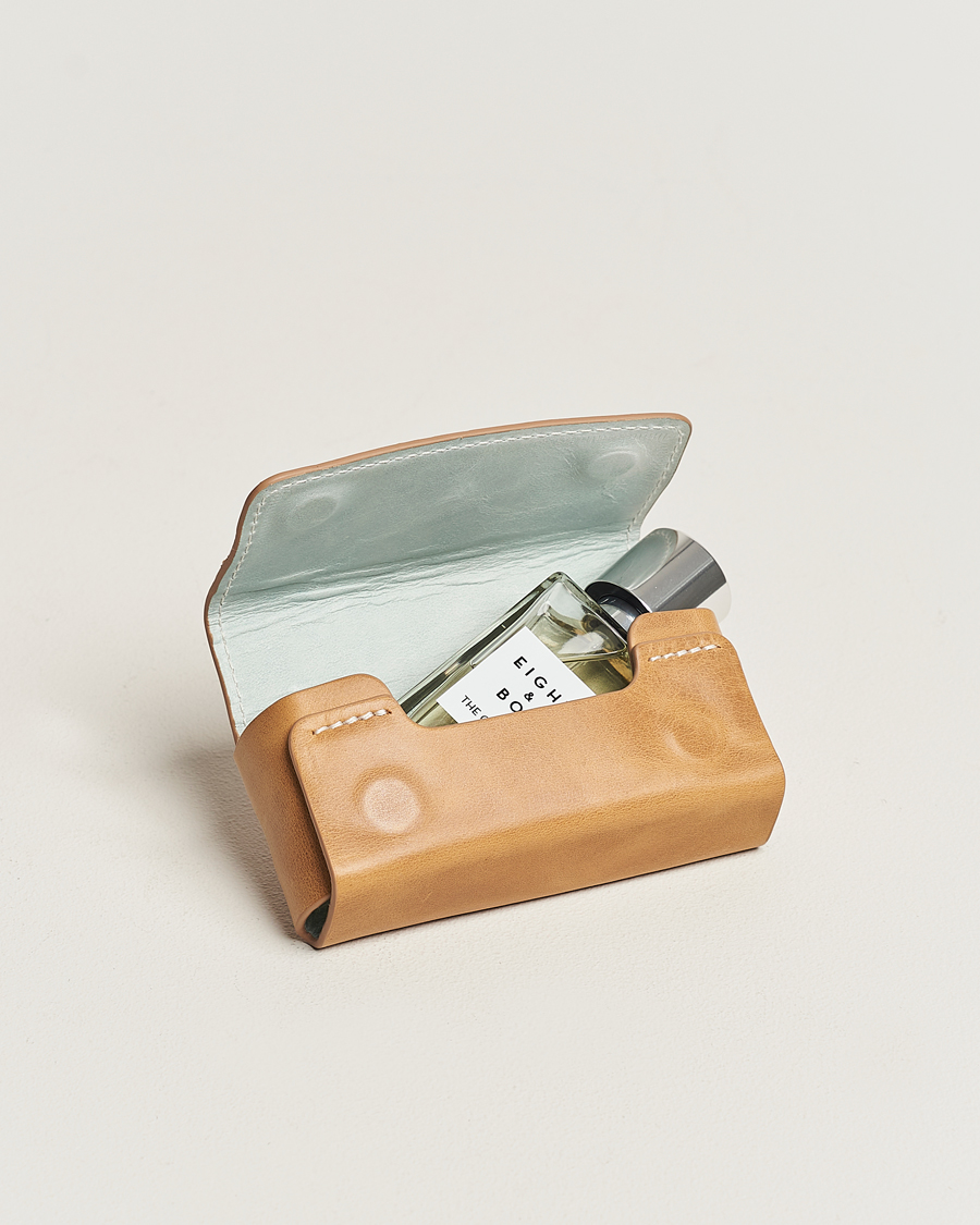 Hombres |  | Eight & Bob | Perfume Leather Case Camel