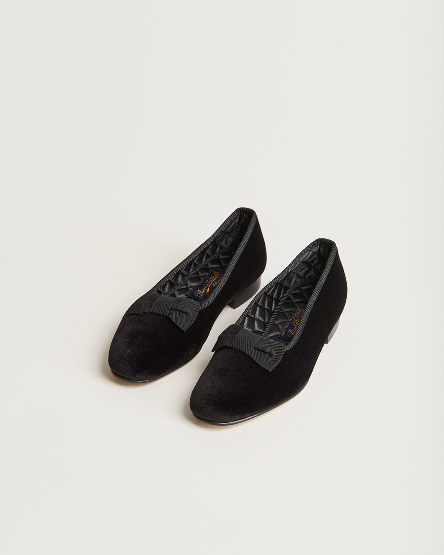 Hombres | Bowhill & Elliott Opera Velvet Bow Pumps Black | Bowhill & Elliott | Opera Velvet Bow Pumps Black