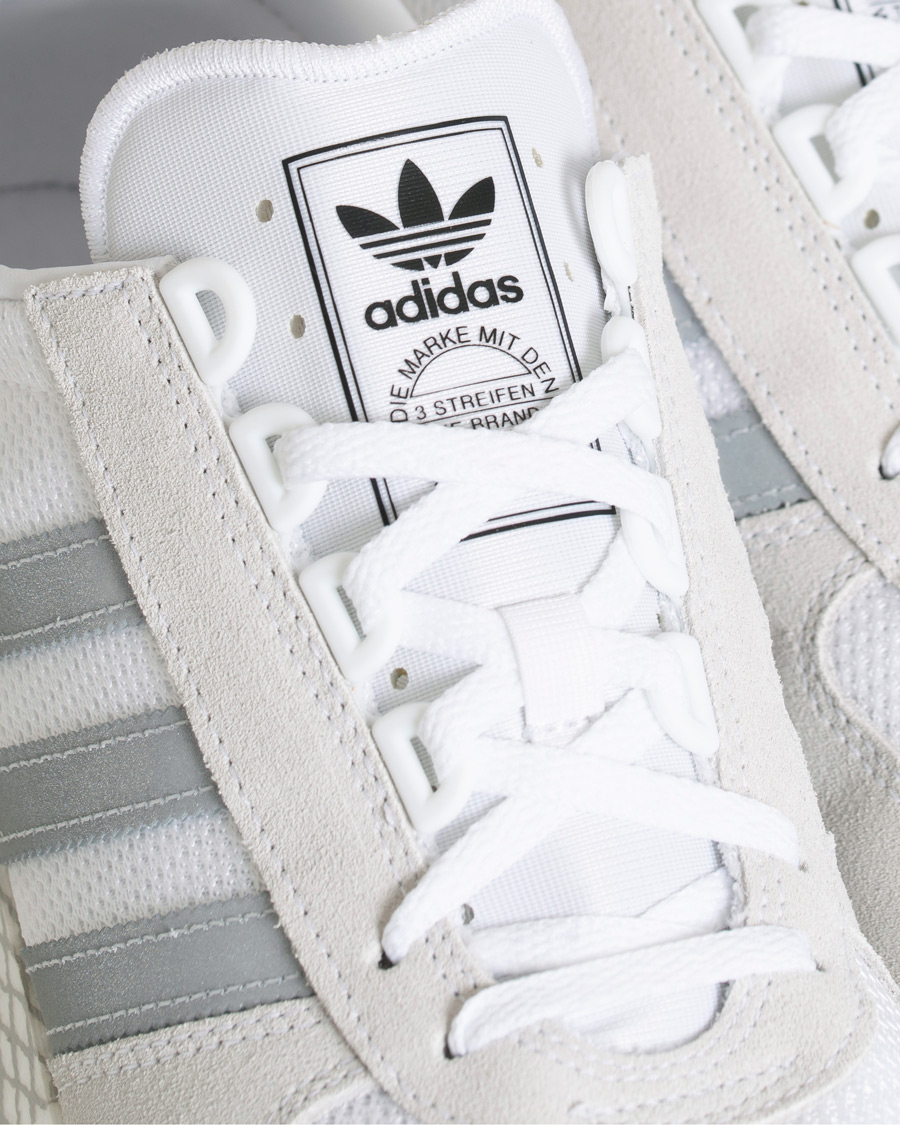 Hombres | adidas Originals Marathon Tech Sneaker White | adidas Originals | Marathon Tech Sneaker White