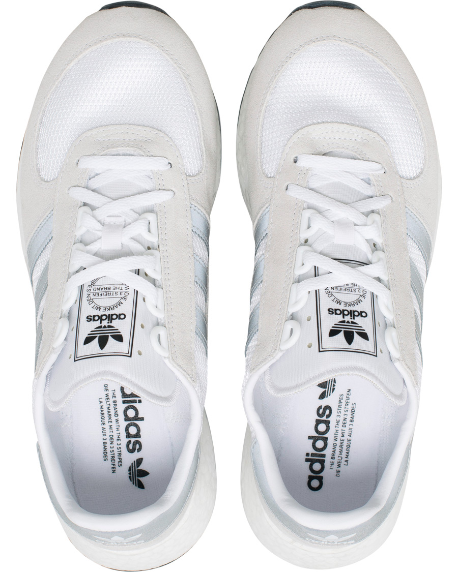 Hombres | adidas Originals Marathon Tech Sneaker White | adidas Originals | Marathon Tech Sneaker White