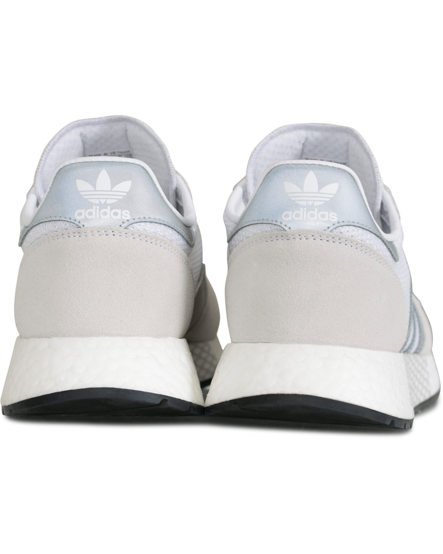 Hombres | adidas Originals Marathon Tech Sneaker White | adidas Originals | Marathon Tech Sneaker White