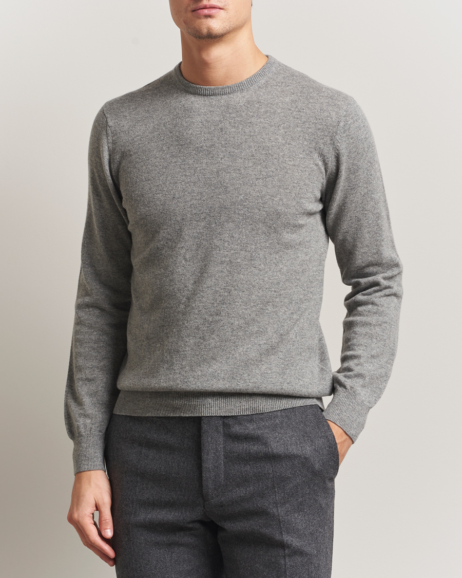 Hombres | Jerséis y prendas de punto | Piacenza Cashmere | Cashmere Crew Neck Sweater Light Grey