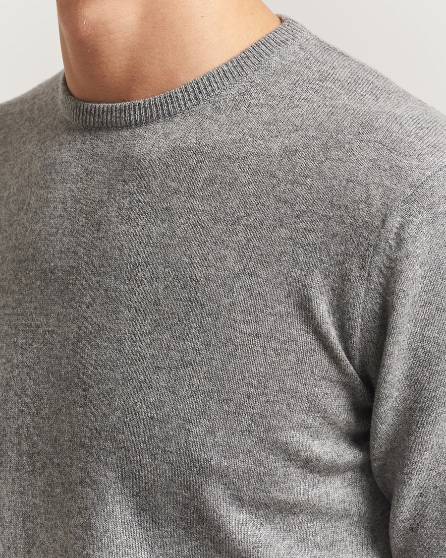 Hombres | Jerséis y prendas de punto | Piacenza Cashmere | Cashmere Crew Neck Sweater Light Grey