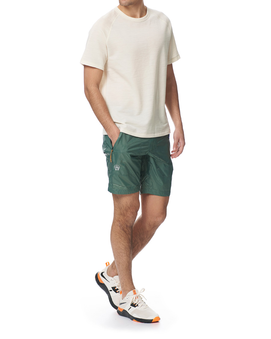 Hombres | Pantalones cortos | Peak Performance | Ben Gorham Windbreaker Shorts Green