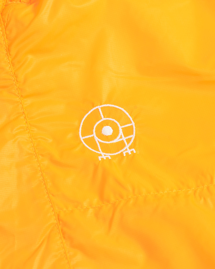 Hombres | Pantalones cortos | Peak Performance | Ben Gorham Windbreaker Shorts Orange