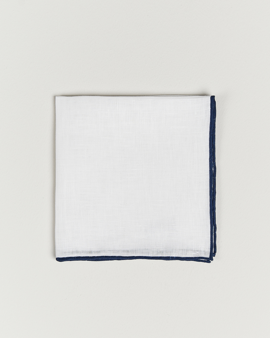 Hombres | Amanda Christensen Linen Paspoal Pocket Square White/Navy | Amanda Christensen | Linen Paspoal Pocket Square White/Navy