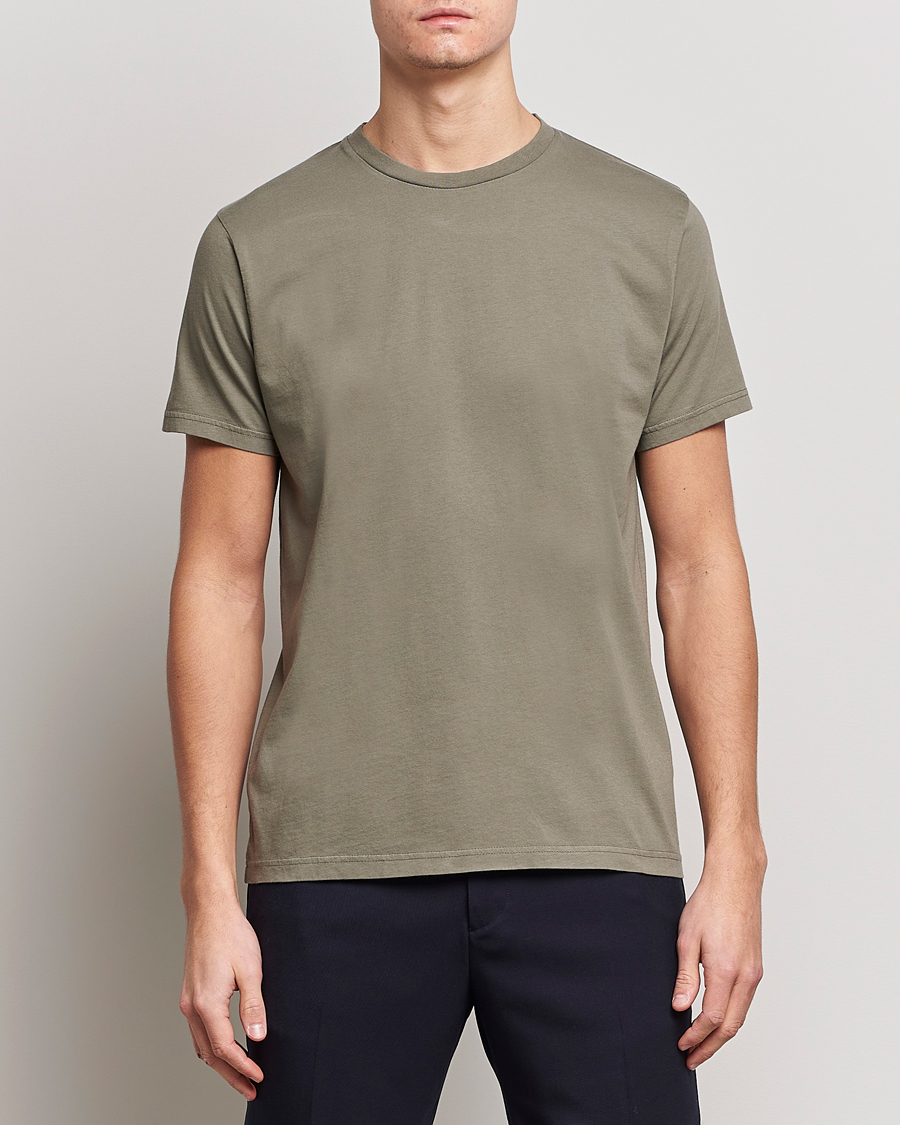 Hombres | Camisetas | Colorful Standard | Classic Organic T-Shirt Dusty Olive