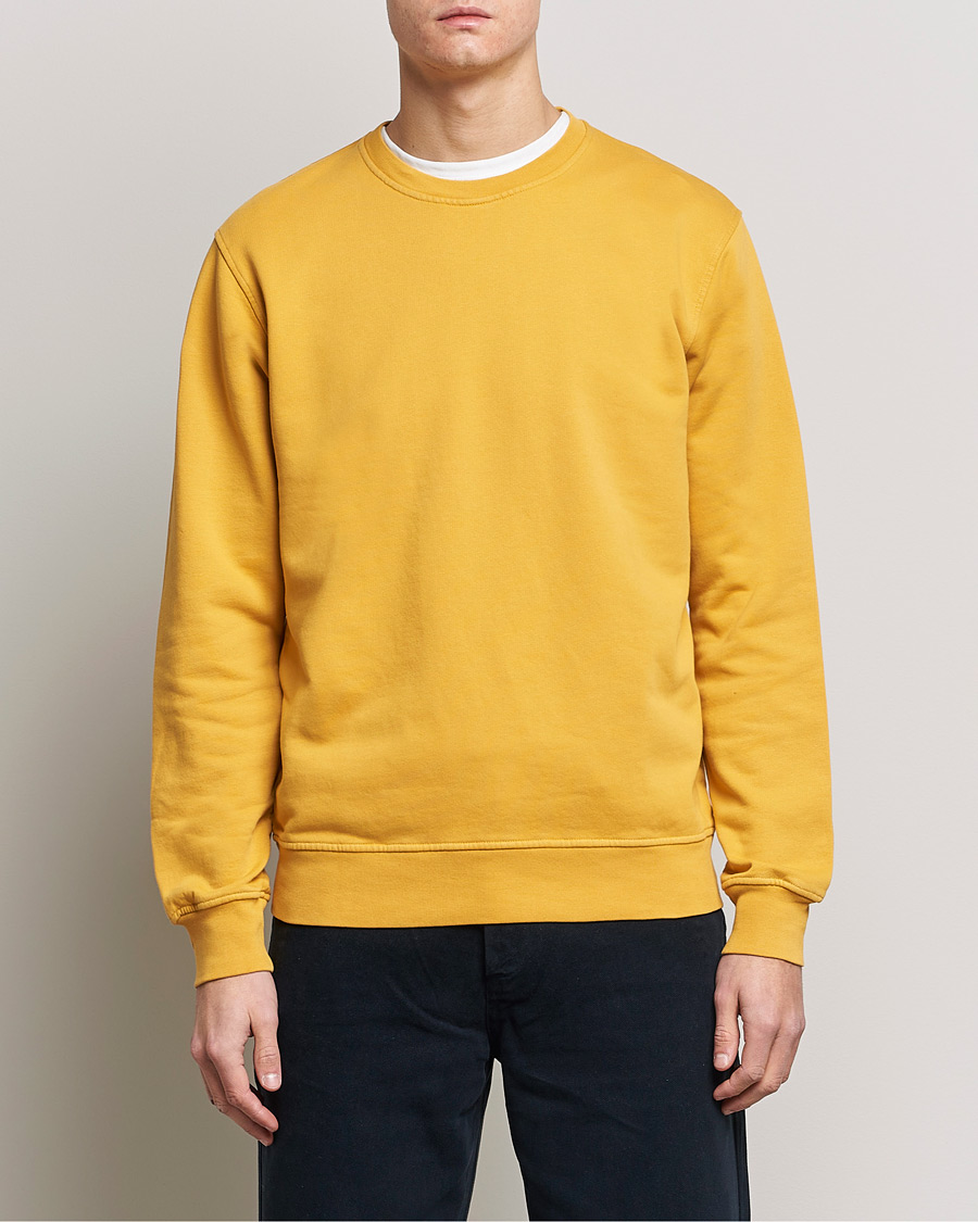 Hombres | Jerséis y prendas de punto | Colorful Standard | Classic Organic Crew Neck Sweat Burned Yellow