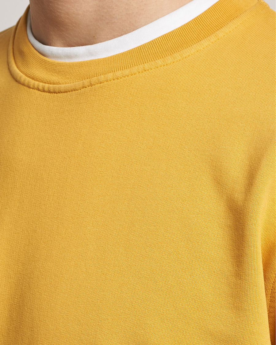 Hombres | Jerséis y prendas de punto | Colorful Standard | Classic Organic Crew Neck Sweat Burned Yellow