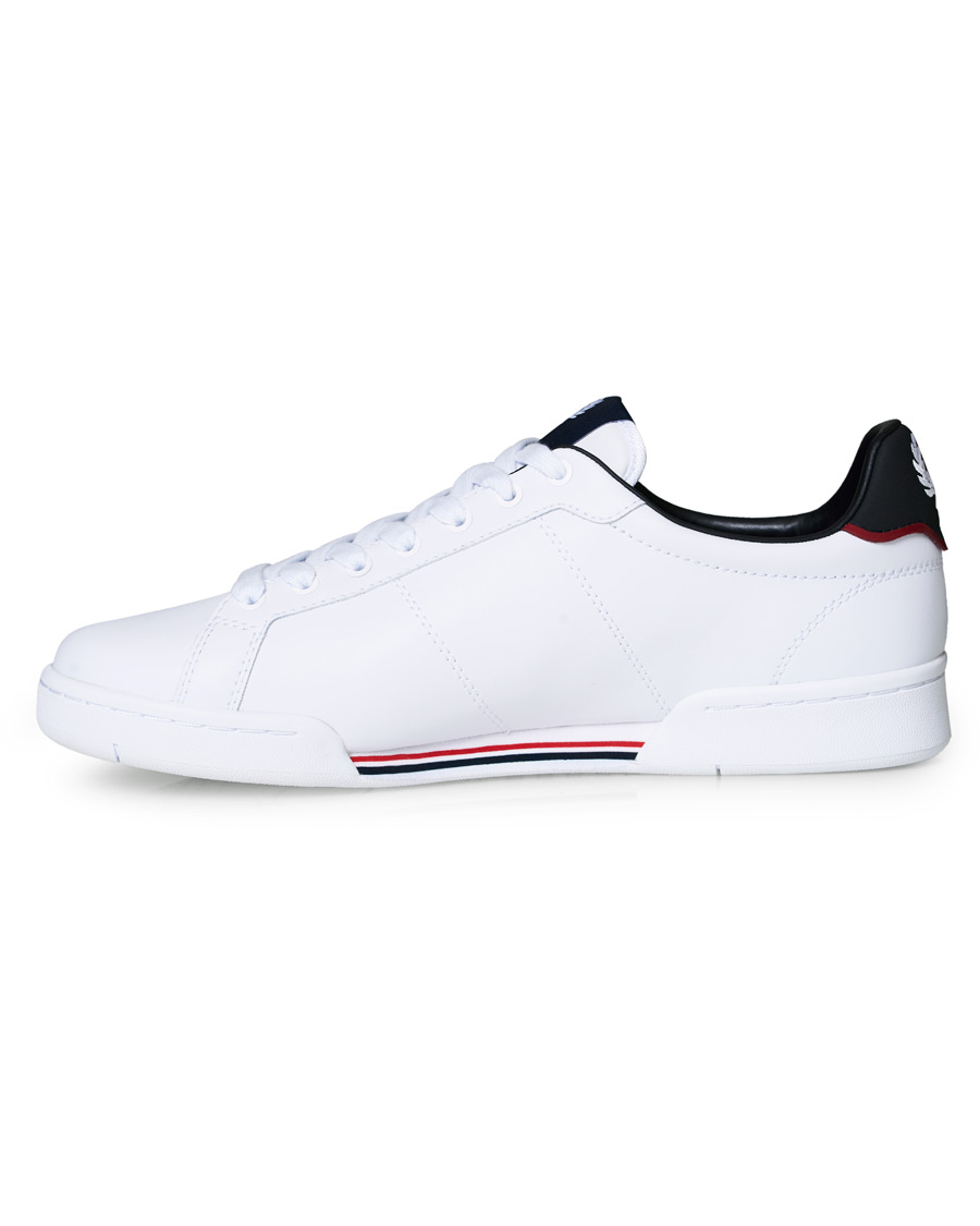 Hombres | Fred Perry B722 Leather Sneaker White/Navy | Fred Perry | B722 Leather Sneaker White/Navy