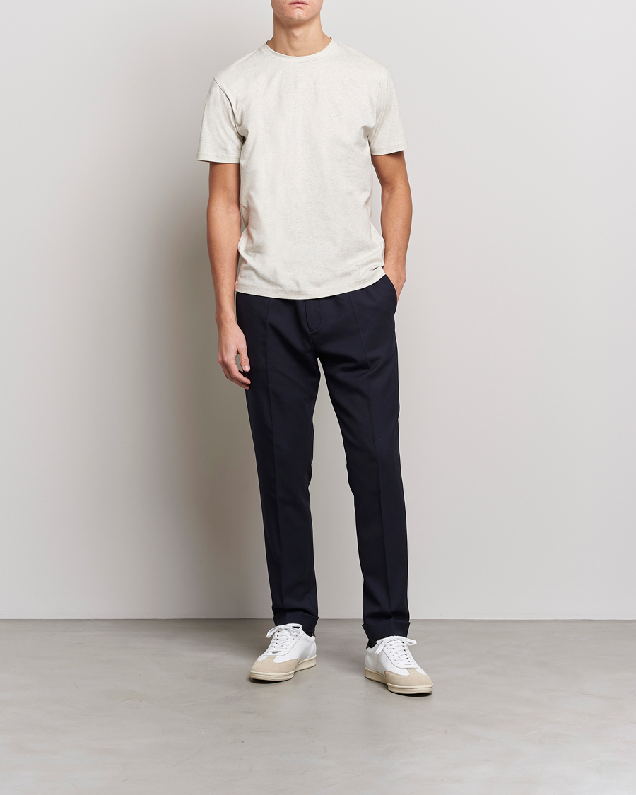 Hombres | Camisetas | Sunspel | Riviera Midweight T-Shirt Archive White