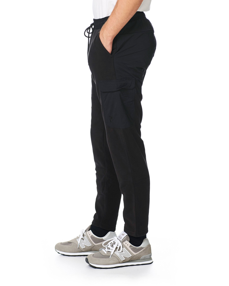 Hombres | Pantalones | Peak Performance | Tech Soft Fleece Cargo Pants Black