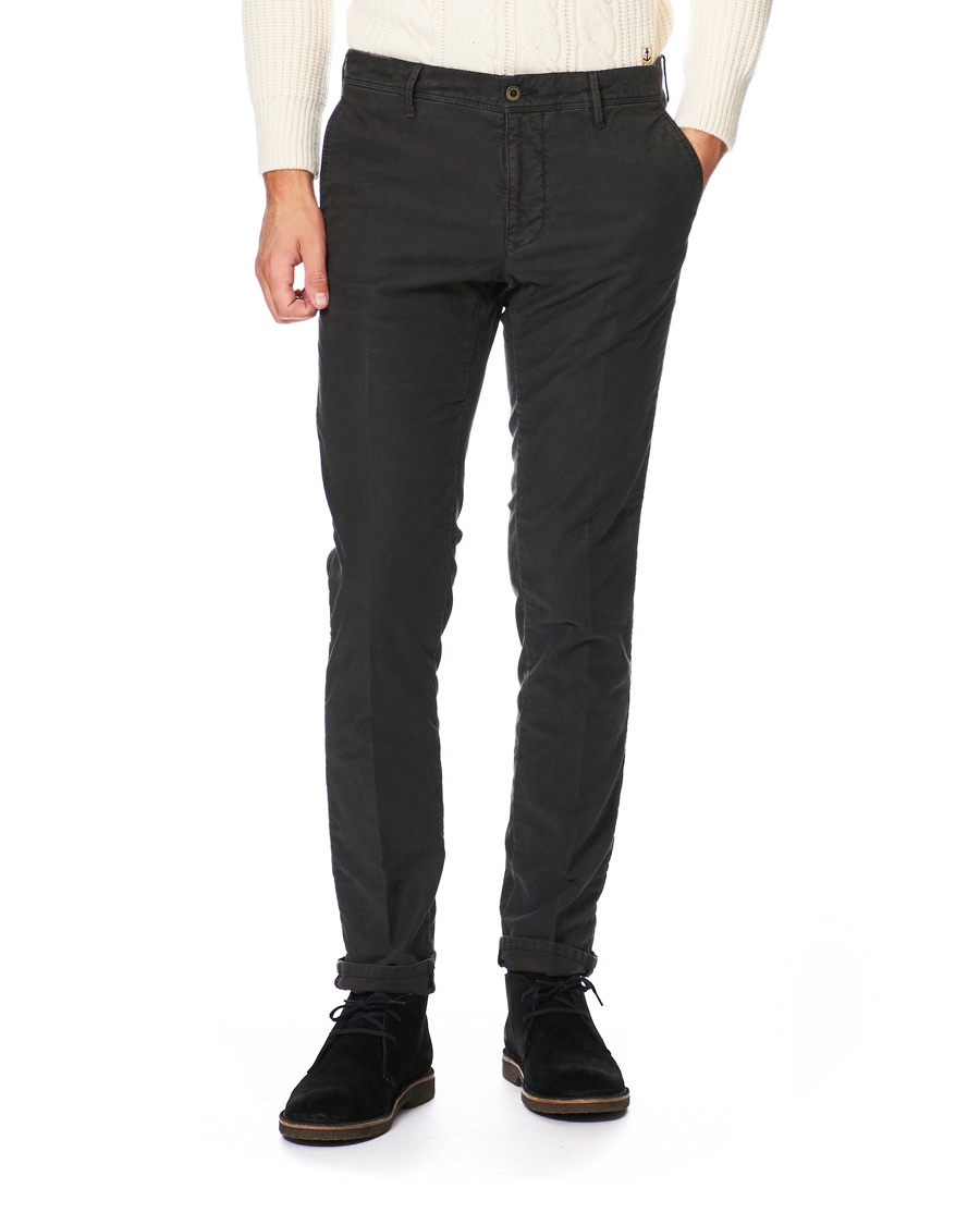 Hombres | Pantalones | Incotex | Slim Fit Garment Dyed Washed Slacks Black