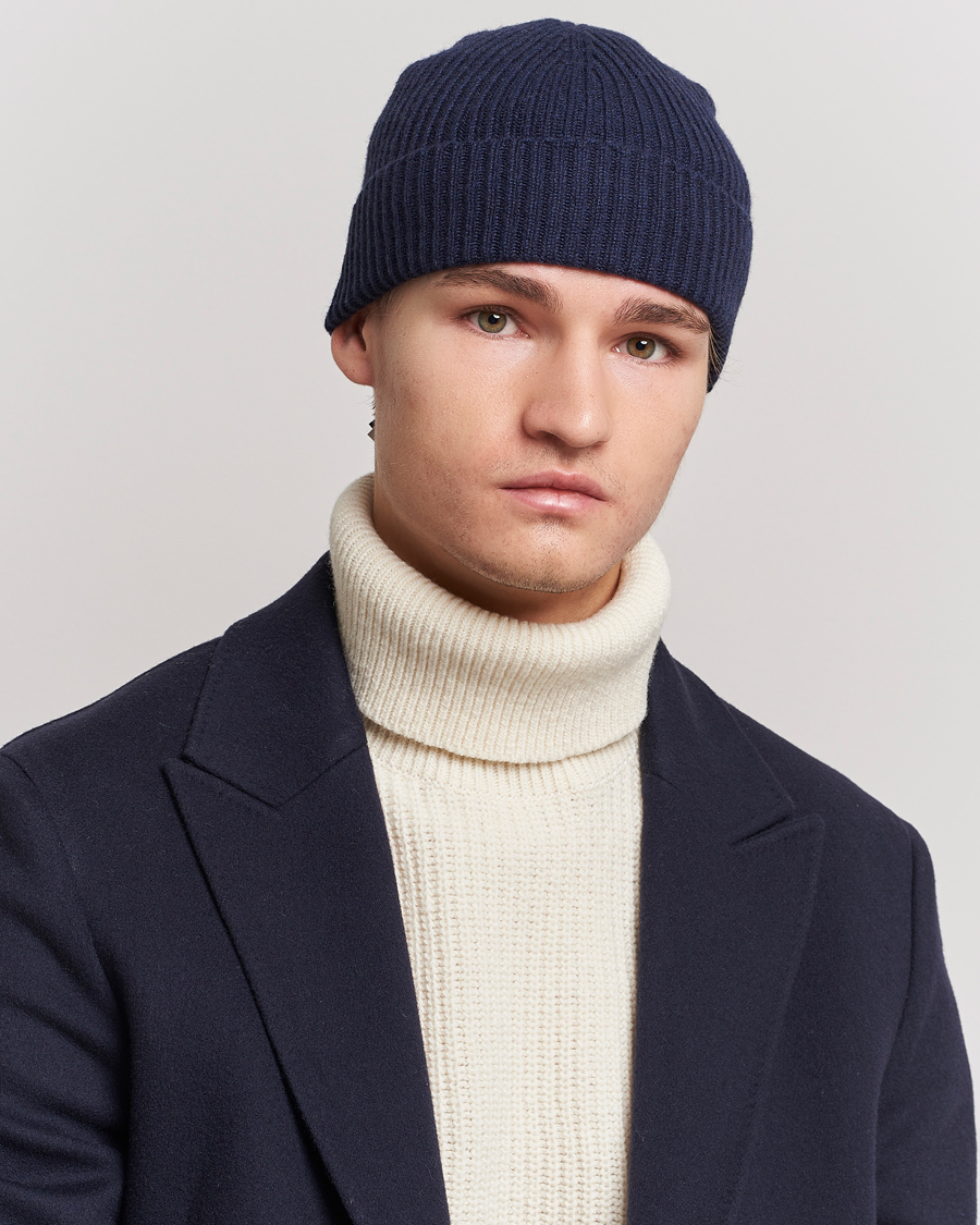 Hombres | Johnstons of Elgin Cashmere Ribbed Hat Navy | Johnstons of Elgin | Cashmere Ribbed Hat Navy