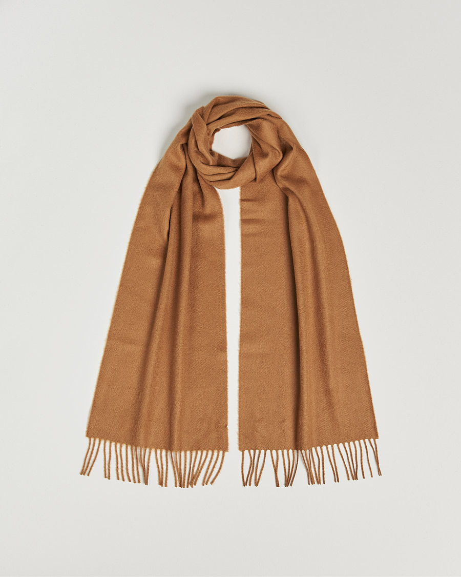 Hombres | Johnstons of Elgin Cashmere Scarf Camel | Johnstons of Elgin | Cashmere Scarf Camel