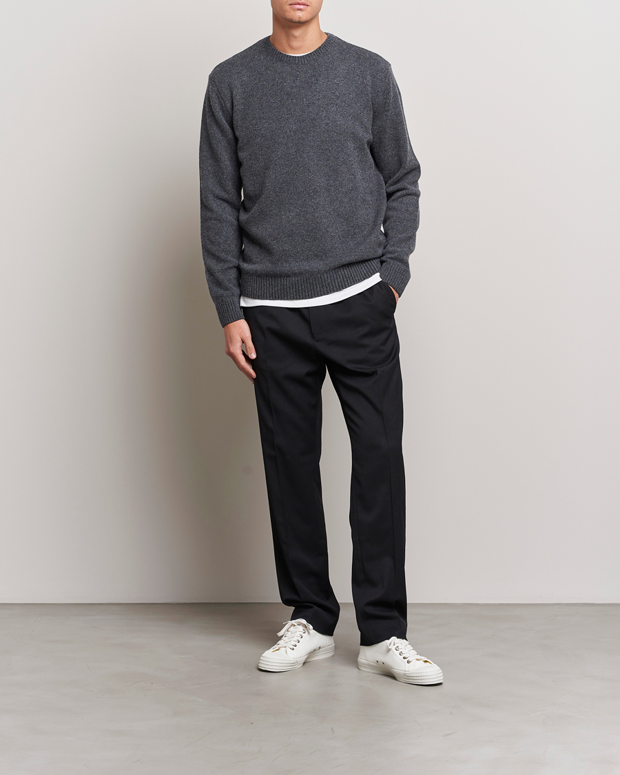 Hombres | Jerséis y prendas de punto | Colorful Standard | Classic Merino Wool Crew Neck Lava Grey