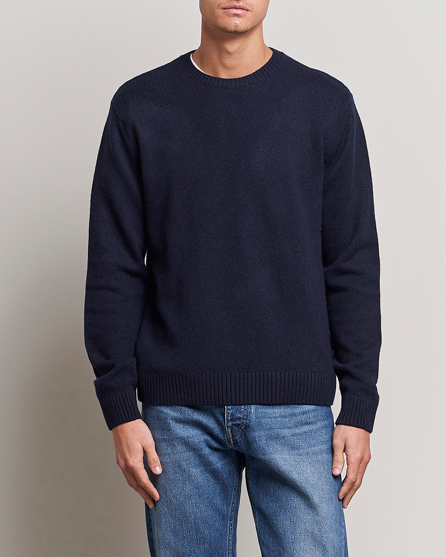 Hombres | Jerséis y prendas de punto | Colorful Standard | Classic Merino Wool Crew Neck Navy Blue