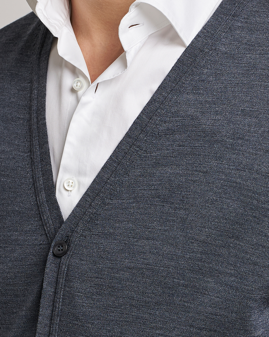Hombres | Jerséis y prendas de punto | John Smedley | Petworth Extra Fine Merino Cardigan Charcoal