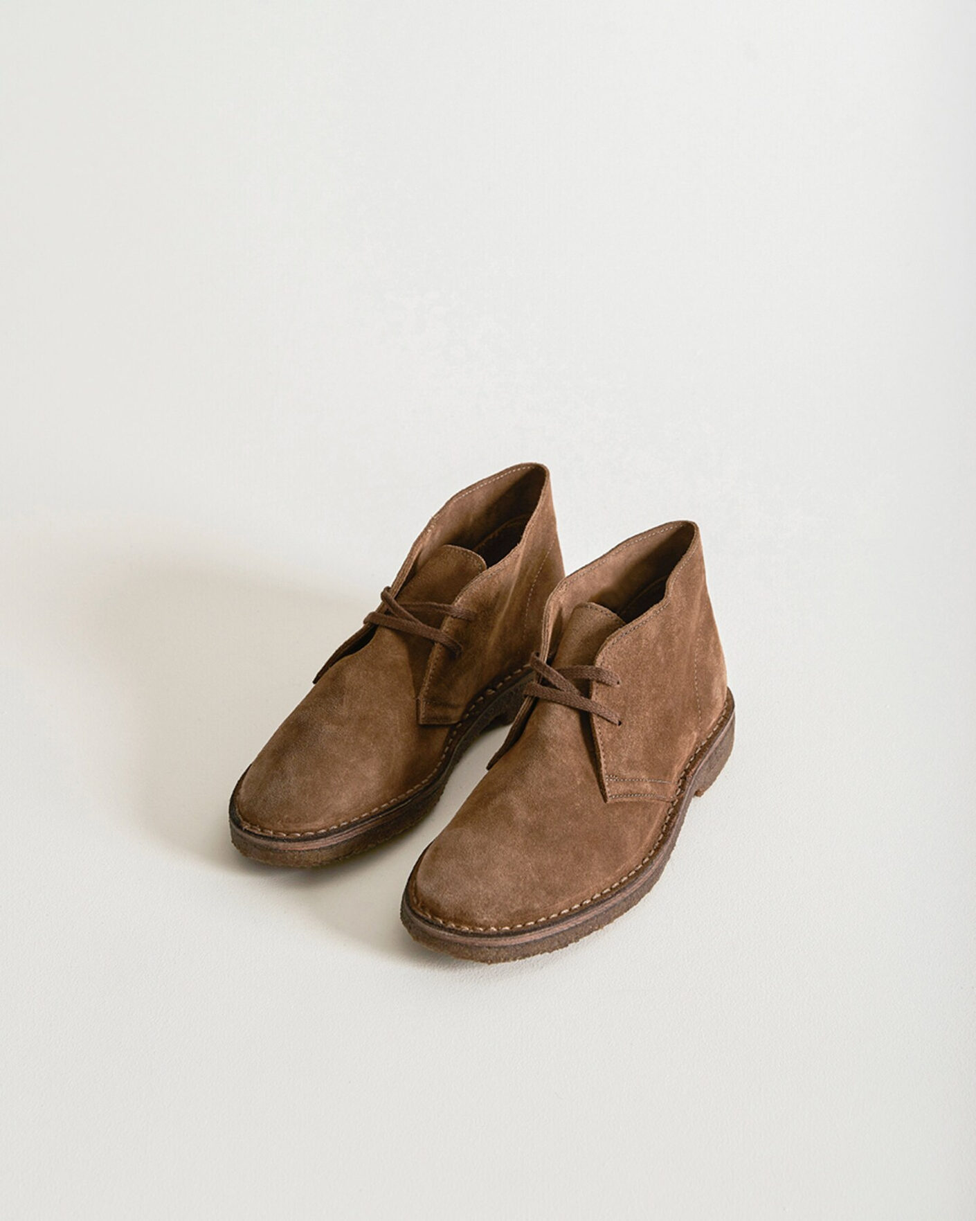 Hombres | Botas | Drake's | Clifford Suede Desert Boots Light Brown