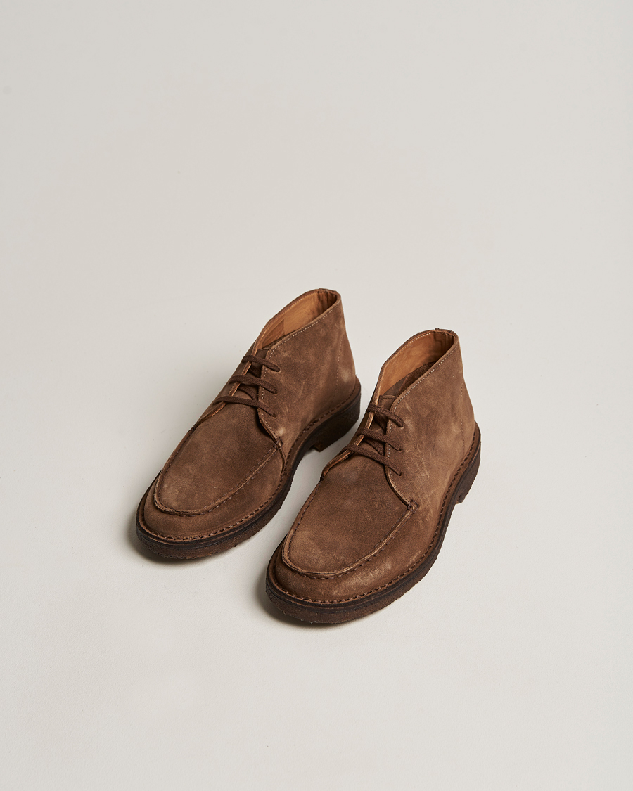 Hombres | Best of British | Drake's | Crosby Moc-Toe Suede Chukka Boots Tobacco