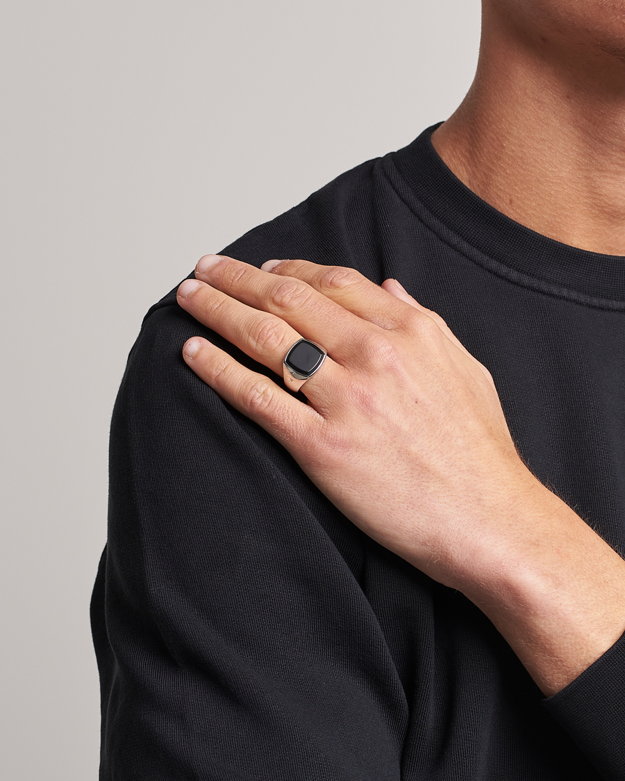 Hombres | Tom Wood Cushion Black Onyx Ring Silver | Tom Wood | Cushion Black Onyx Ring Silver