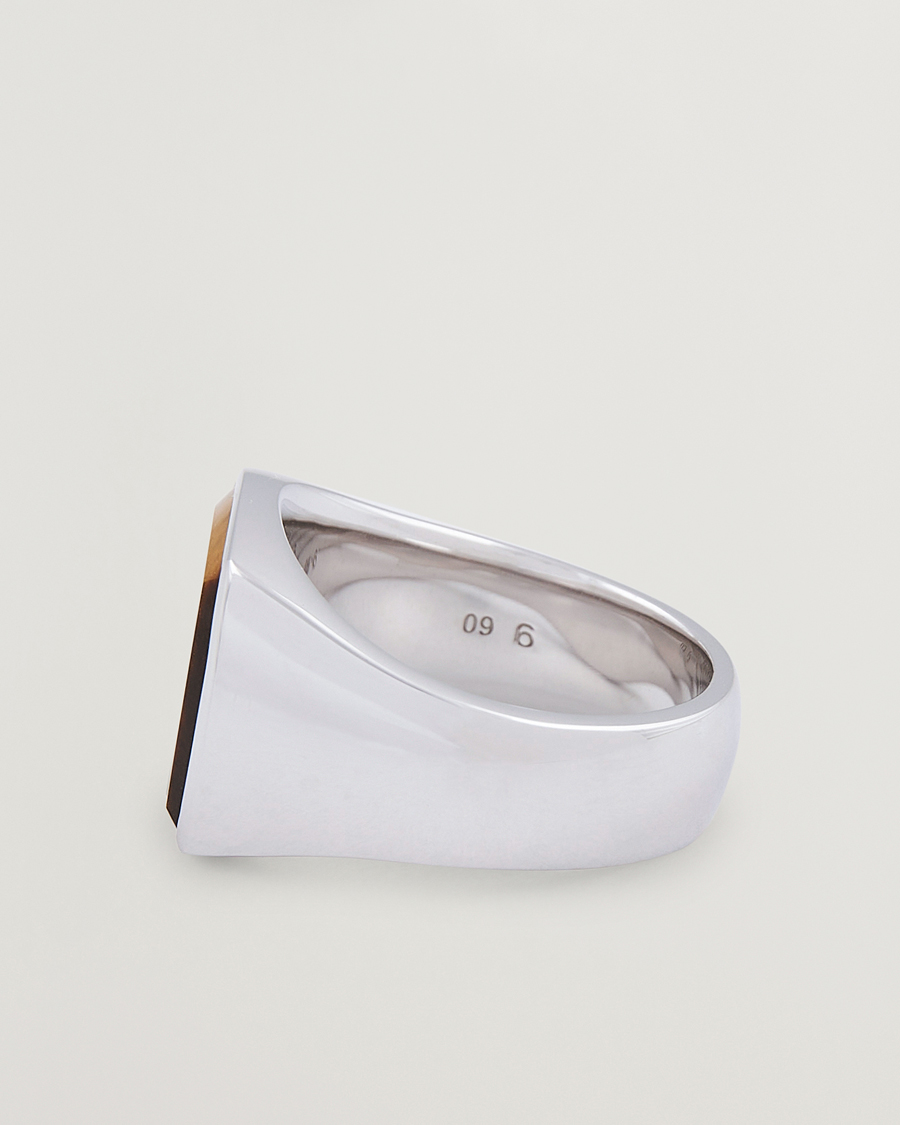 Tom Wood Cushion Tiger Eye Ring Silver en CareOfCarl.es