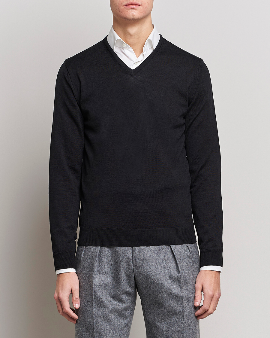 Hombres | Jerséis y prendas de punto | Stenströms | Merino V-Neck Black