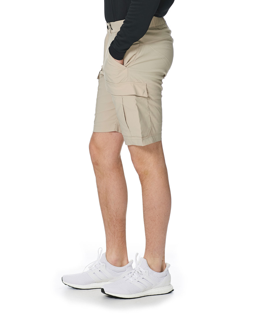 Hombres | Pantalones cortos | Peak Performance | Moment Cargo Shorts Celsian Beige