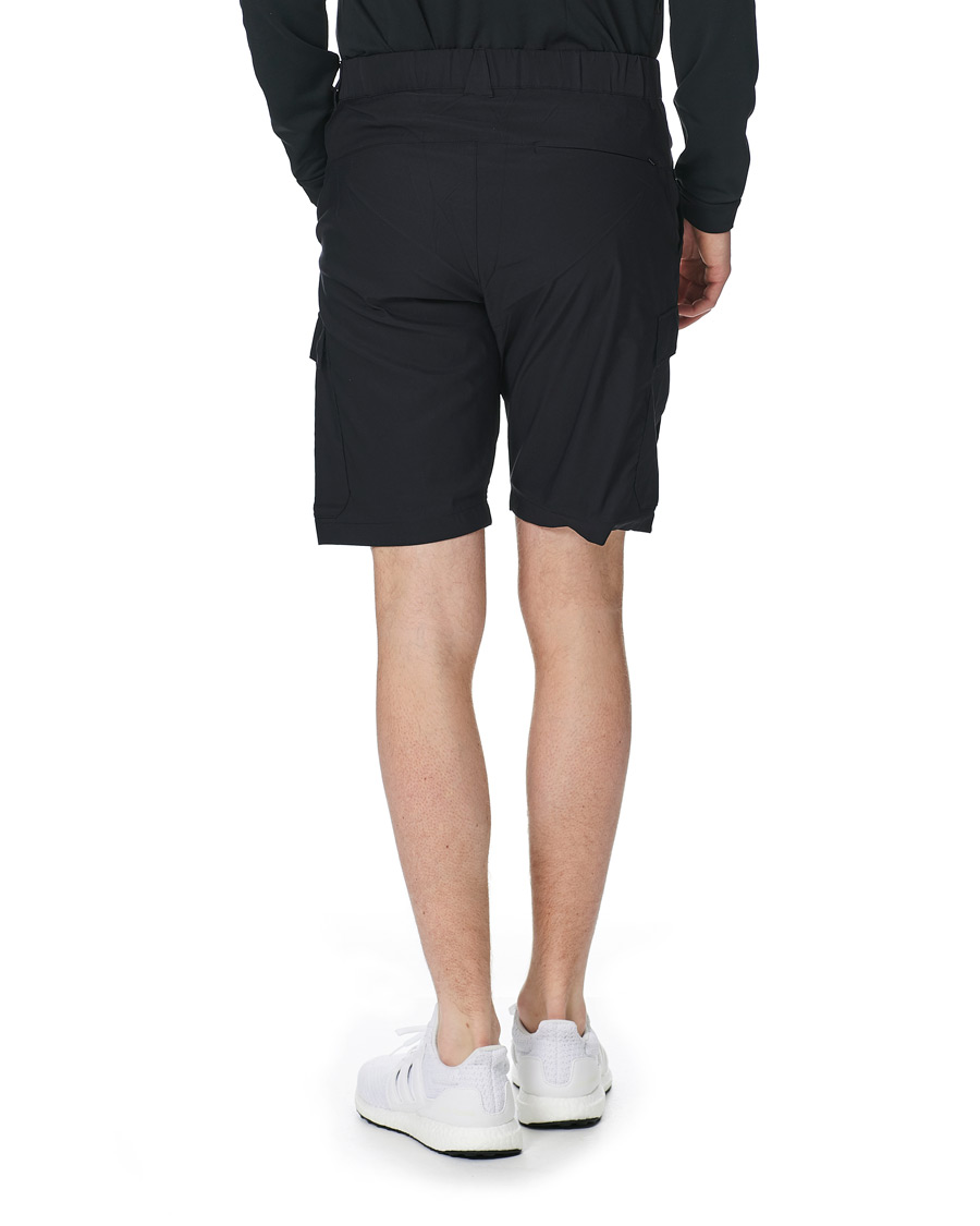Hombres | Pantalones cortos | Peak Performance | Moment Cargo Shorts Black