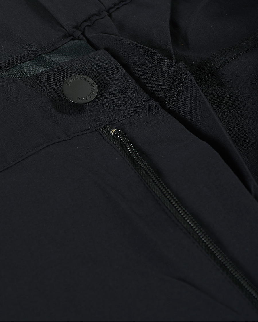 Hombres | Pantalones cortos | Peak Performance | Moment Cargo Shorts Black