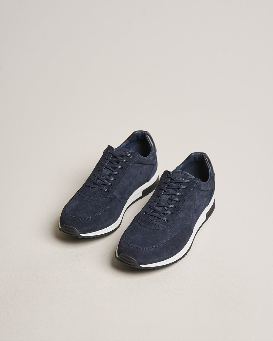 Hombres | Zapatos de ante | Design Loake | Loake 1880 Bannister Running Sneaker Navy Suede