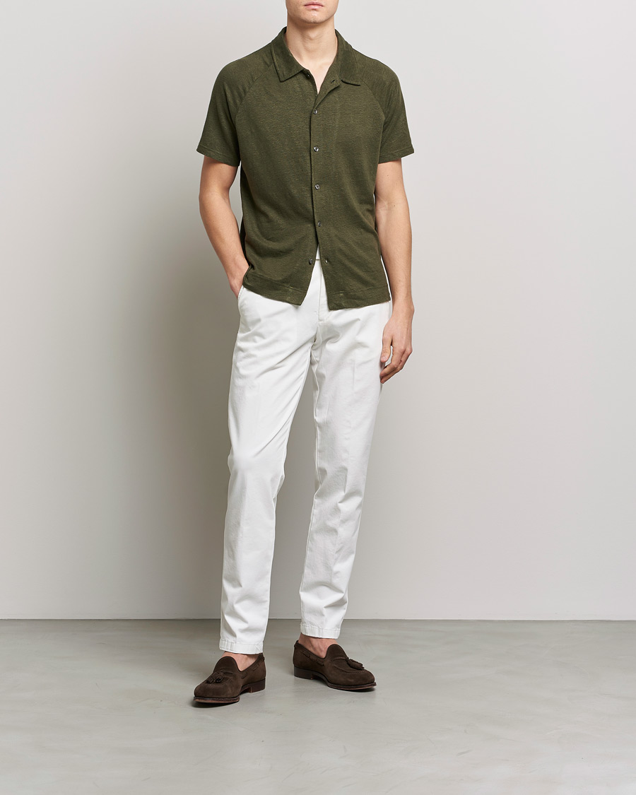 Hombres | Polos | Oscar Jacobson | Albin Short Sleeve Linen Polo Olive