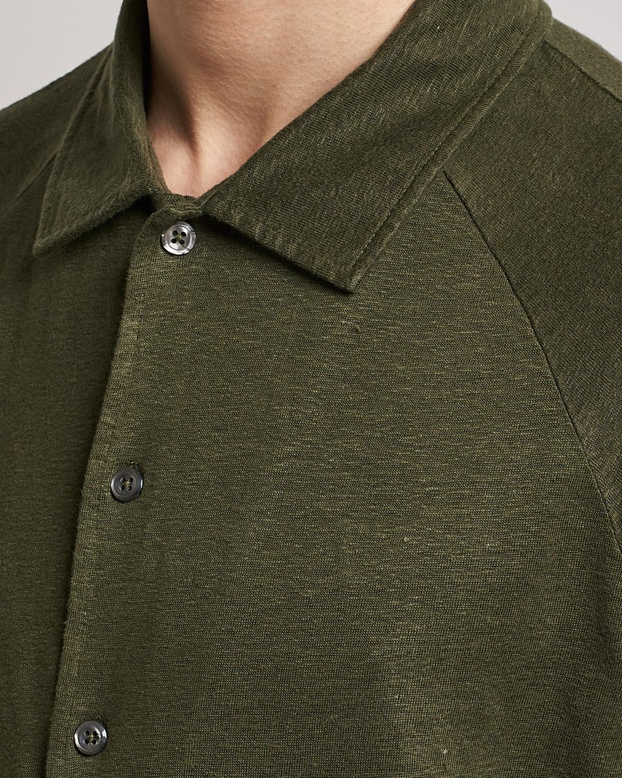 Hombres | Polos | Oscar Jacobson | Albin Short Sleeve Linen Polo Olive