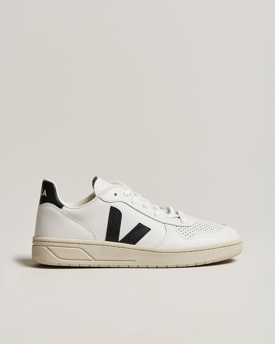 Hombres | Veja V-10 Leather Sneaker Extra White/Black | Veja | V-10 Leather Sneaker Extra White/Black