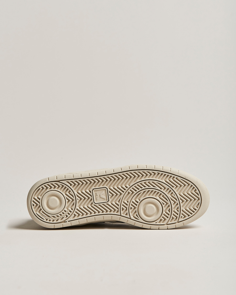 Hombres | Veja V-10 Leather Sneaker Extra White/Black | Veja | V-10 Leather Sneaker Extra White/Black