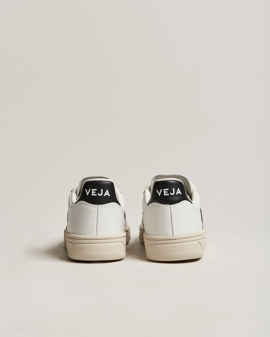 Hombres | Veja V-10 Leather Sneaker Extra White/Black | Veja | V-10 Leather Sneaker Extra White/Black