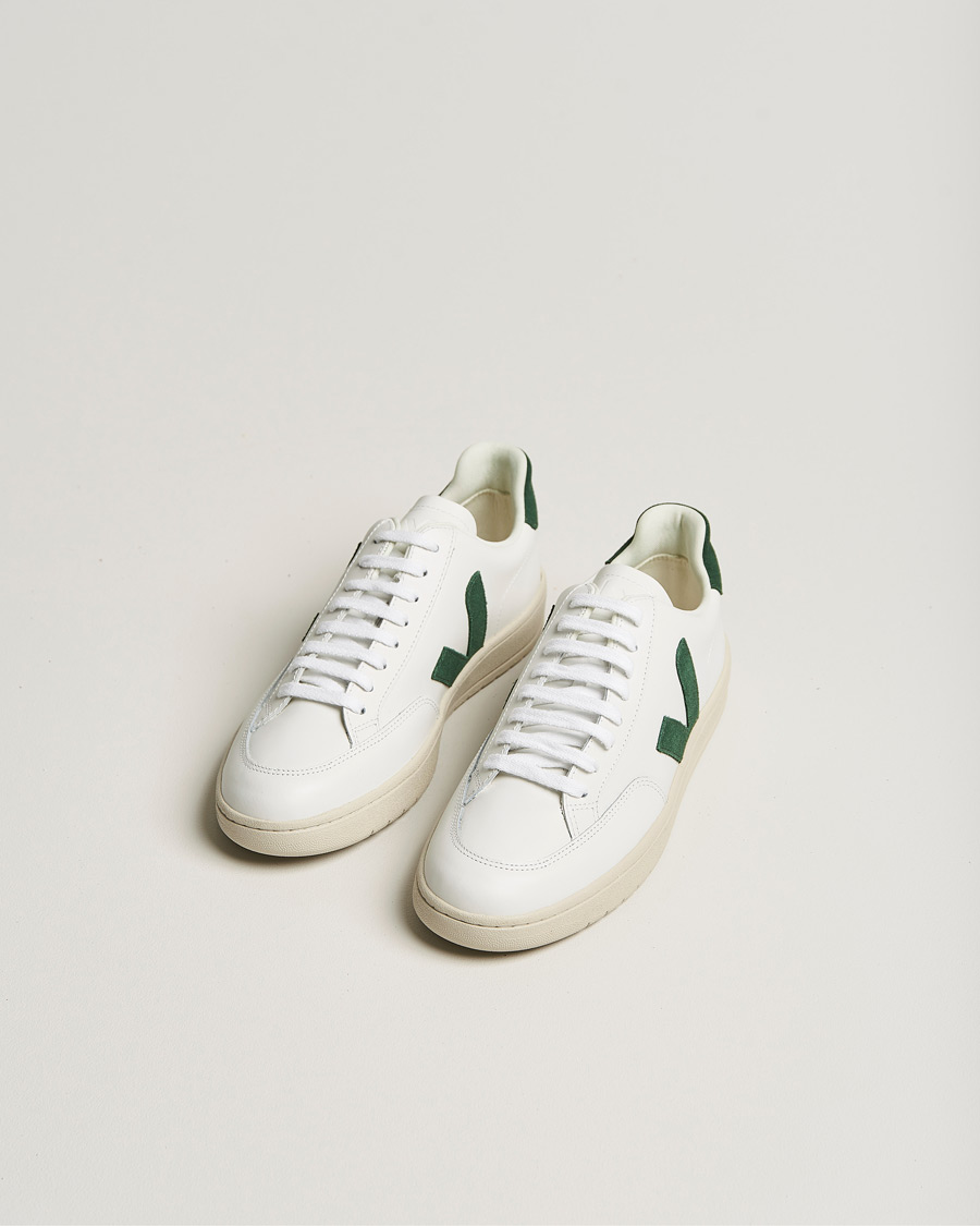 Hombres | Zapatos | Veja | V-12 Leather Sneaker Extra White/Cypres