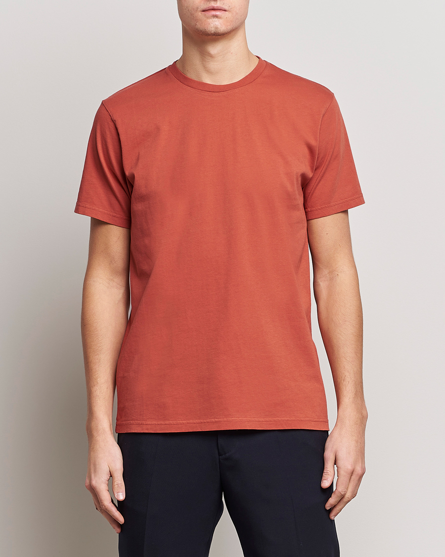 Hombres | Camisetas | Colorful Standard | Classic Organic T-Shirt Dark Amber