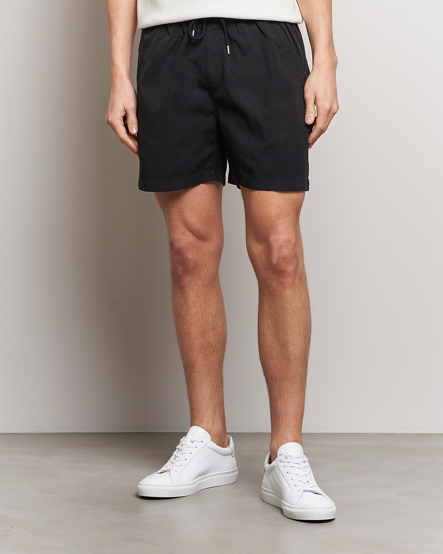 Hombres | Pantalones cortos con cordones | Colorful Standard | Classic Organic Twill Drawstring Shorts Deep Black