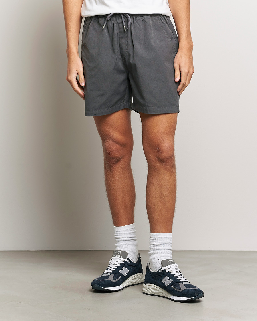 Hombres | Pantalones cortos con cordones | Colorful Standard | Classic Organic Twill Drawstring Shorts Lava Grey