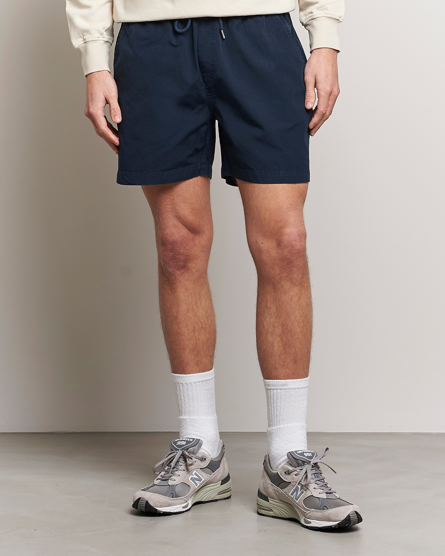 Hombres | Pantalones cortos con cordones | Colorful Standard | Classic Organic Twill Drawstring Shorts Navy Blue