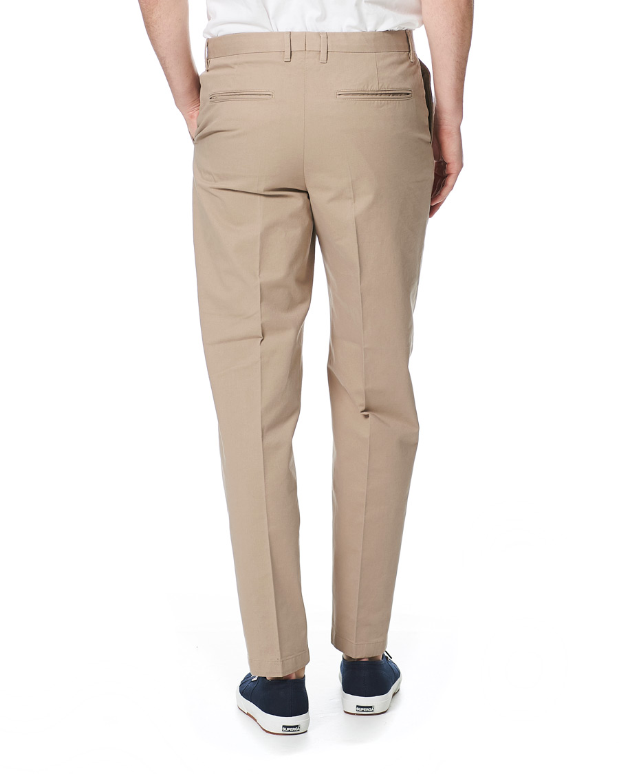 Hombres | Pantalones | Filippa K | William Cotton Trousers  Desert Taupe