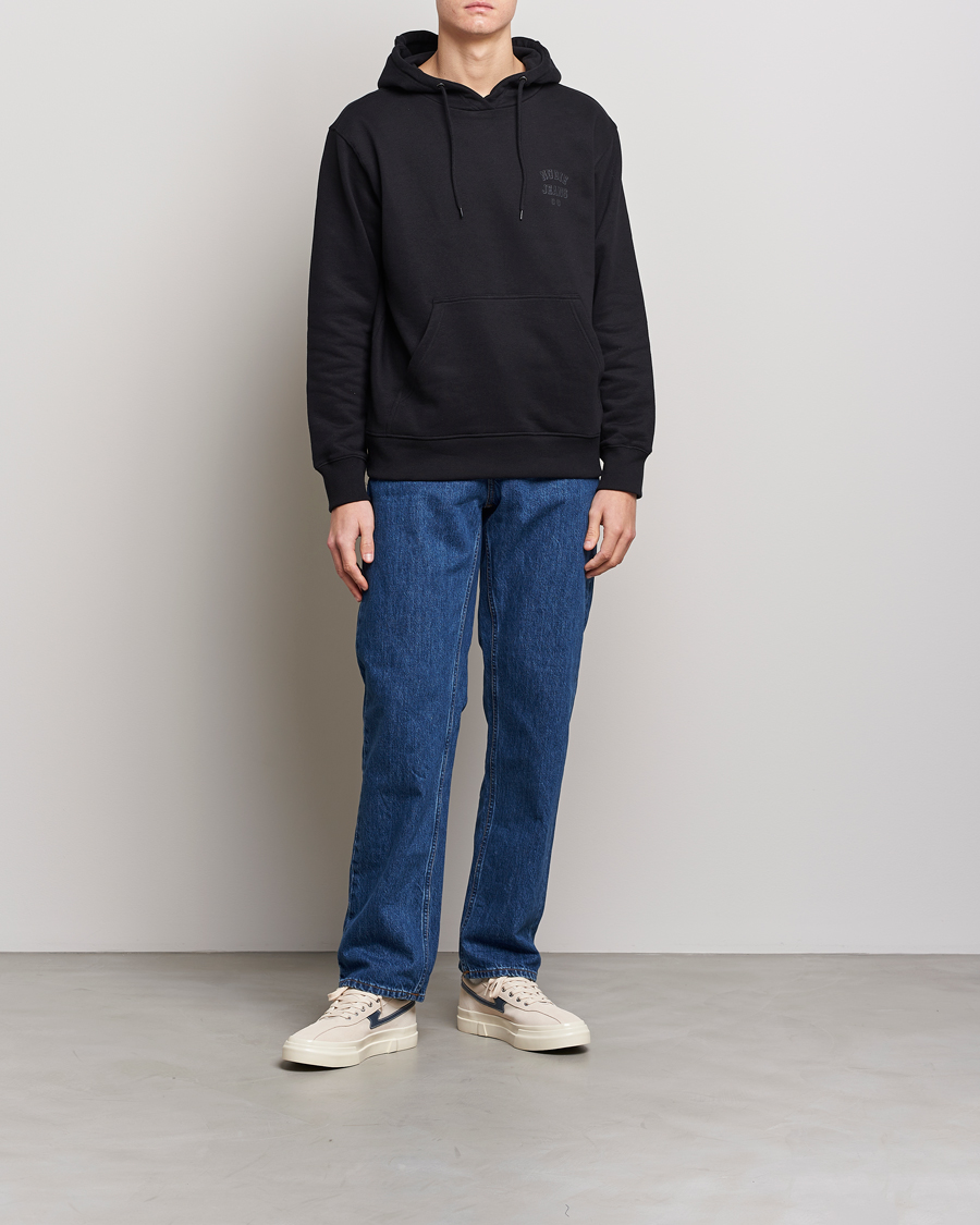 Hombres | Jerséis y prendas de punto | Nudie Jeans | Franke Logo Hoodie Black
